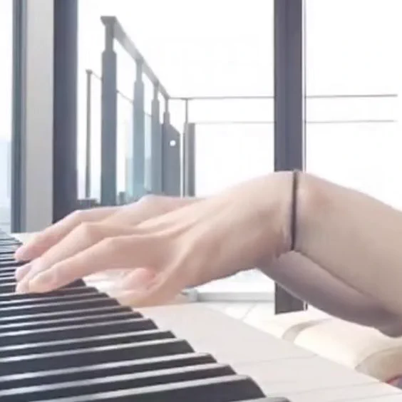 そのゴムで結ったお姿、見たいです。 