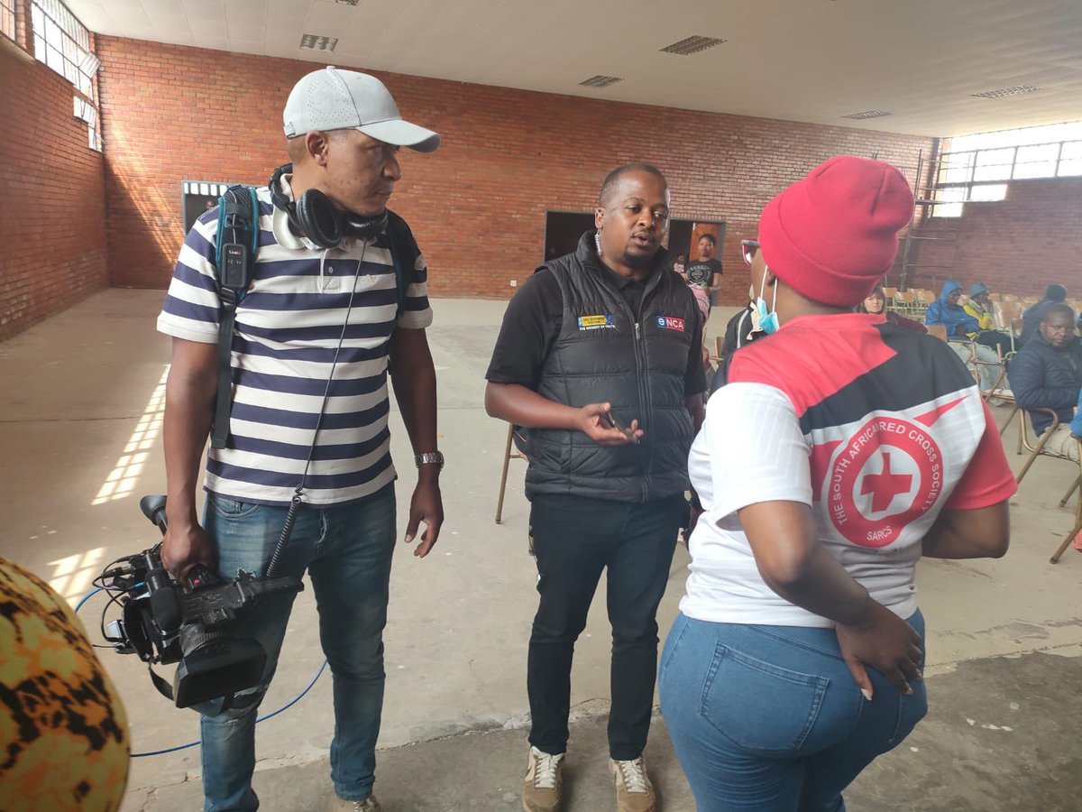 RedcrossSa's tweet photo. Read: SARCS was given an opportunity to highlight on the collaboration of humanitarian actors in the current response. #JagersfonteinDisaster #Jagersfontein #FreeState https://t.co/jRgKYTB8uB