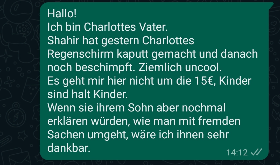 quazzmatazz's tweet photo. Yo. 
Geht das Ding noch?!

Vater/Eltern sein ist manchmal scheiße. 

Ich habe jetzt Beef mit'nem anderen Vater aus der Klasse, weil sein Sohn den Regenschirm meiner Tochter kaputt gemacht hat (ihre wirklich echt glaubhafte Aussage). 

Ansich kein ausgefallenes Ding. https://t.co/vxihokeuoo
