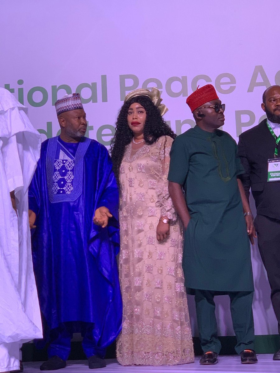 Political Parties, Chairmen, Presidential Candidates sign the #NationalPeaceAccord to issue based campaigns ahead of the 2023 general elections. 

#NigeriaDecides2023
#PeacefulCampaigns
#ElectHER
#Agender35