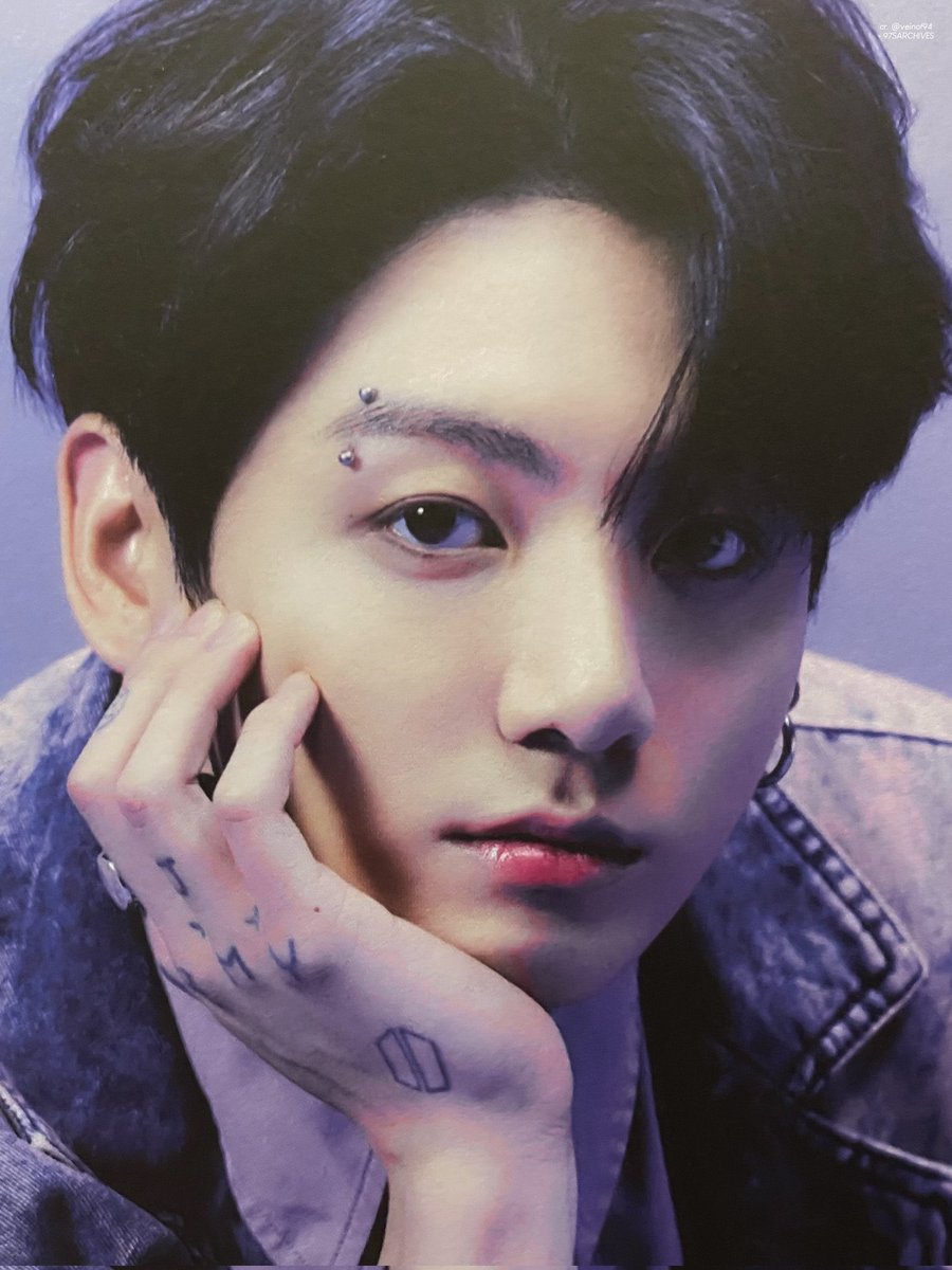 AllLove_kookoo's tweet photo. จดหมายจาก #Jungkook ถึงอาร์มี่

สวัสดีครับนี่ผมเองจองกุก
สงสัยจังว่าทุกคนกำลังทำอะไรอยู่นะตอนที่กำลังอ่านจดหมายฉบับนี้ 
บางคนอาจจะกำลังคิดอะไรเพลินๆ
บางคนอาจจะกำลังมีความสุขกับความสำเร็จบางอย่างที่ได้มา
หรือบางคนอาจจะกำลังมีช่วงเวลาที่ยากลำบาก..คงมีหลายคนเลยใช่ไหมนะที่เป็นแบบนี้? https://t.co/B3dblovinK