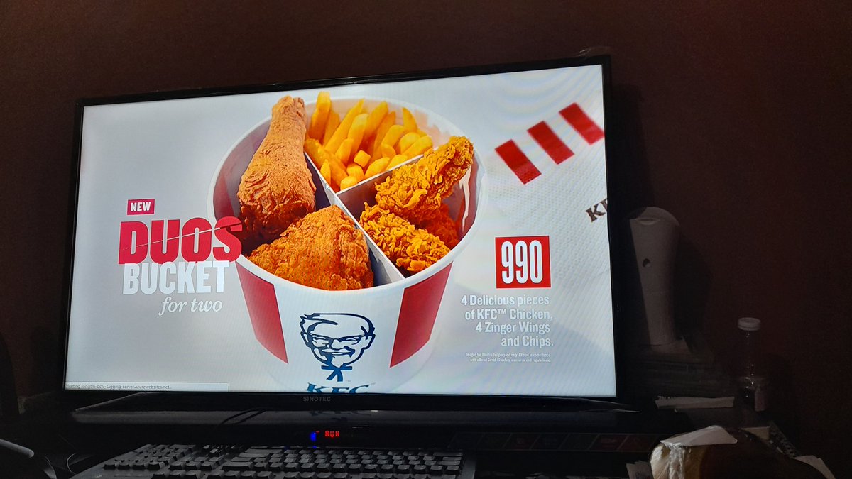 Nicole_Phaks's tweet photo. @KFCSA @KFCSA balance me real quick hiso https://t.co/oPKmcGqJz1