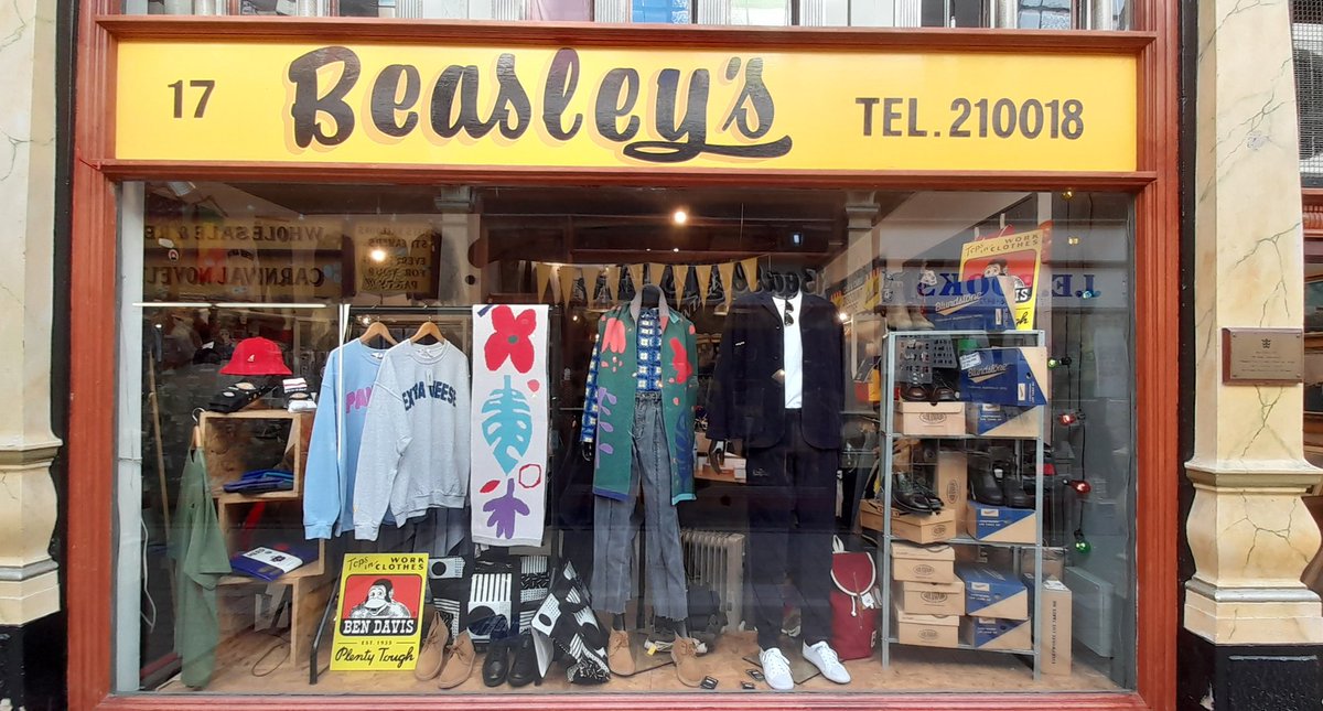 HepworthsArcade's tweet photo. Our lovely @BeasleysShop has the finest of fine ranges in clothing, hats and accessories ❤️ https://t.co/jc6uWwv6qt