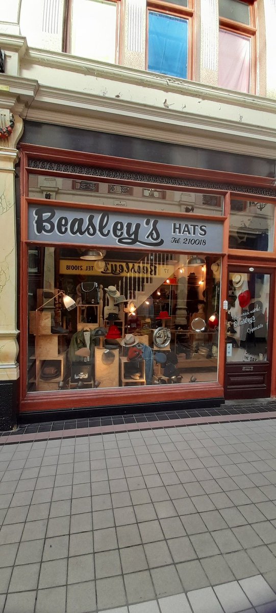 HepworthsArcade's tweet photo. Our lovely @BeasleysShop has the finest of fine ranges in clothing, hats and accessories ❤️ https://t.co/jc6uWwv6qt