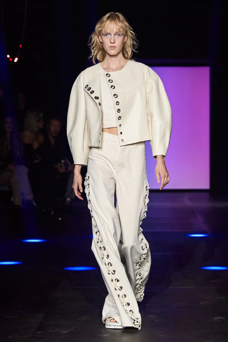 highalaia's tweet photo. Chloé SS23 RTW https://t.co/tIG8uiuF2g