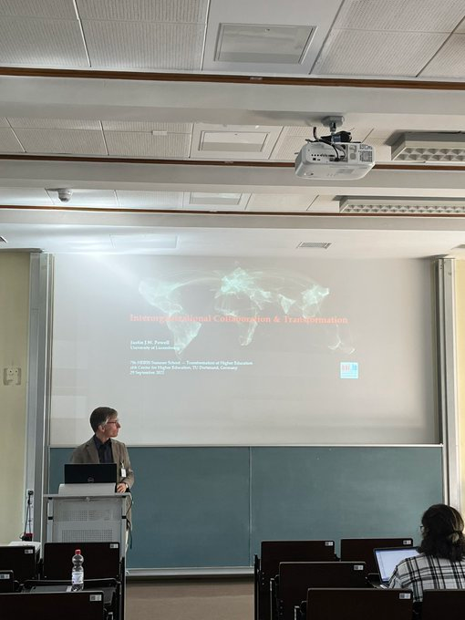 HdHf_TUDortmund's tweet photo. 📢 Prof. Dr. @justinjwpowell (@uni_lu) was the third keynote speaker at #HERSS summer school❕
🔦He gave an exciting presentation about interorganizational collaboration and transformation
#phdlife #phdforum #HigherEd
@liudvikaleisyte @uwewilkesmann @TU_Dortmund @WiWi_TUD https://t.co/s7peAM6hVs