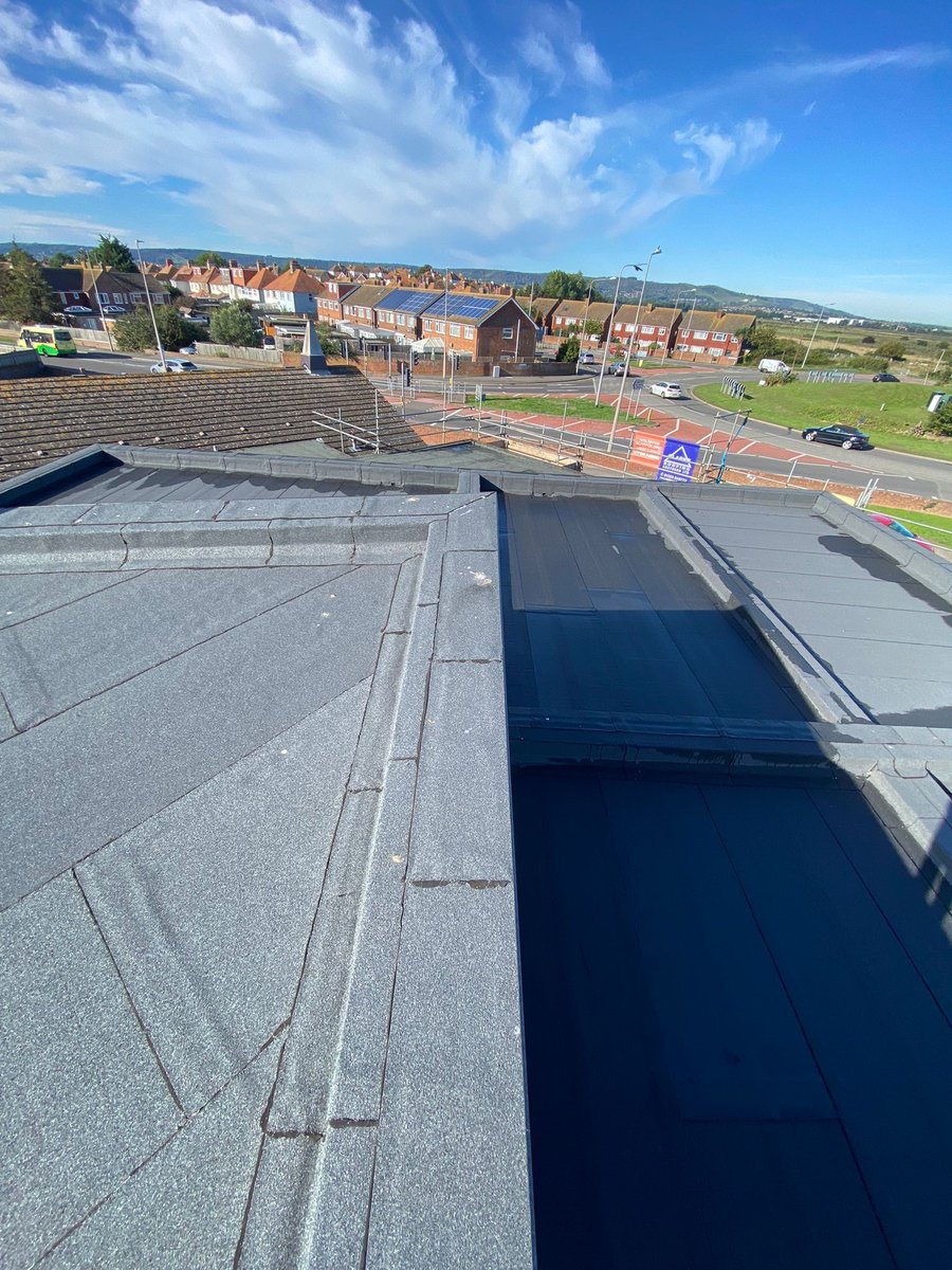 ClarkeRoofingSL's tweet photo. One our teams has just completed this Bauder 30 year system on a church in Eastbourne. A great result with a very happy client.🔥👌
#flatroofing #bauder #southeast #sussex #eastbourne #churchroof #roofing #flatroofsystem https://t.co/frAuz3EFIh