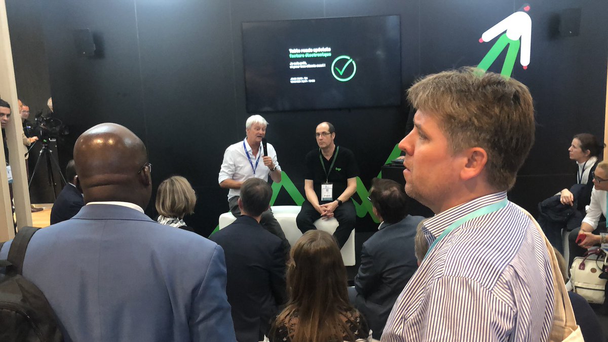 La table ronde spéciale #FactureElectronique, c’est maintenant ! ⚡️

#congresOEC 

Vous ne pouvez pas y assistez ? RDV demain à 10h30 pour une nouvelle table ronde sur le sujet !