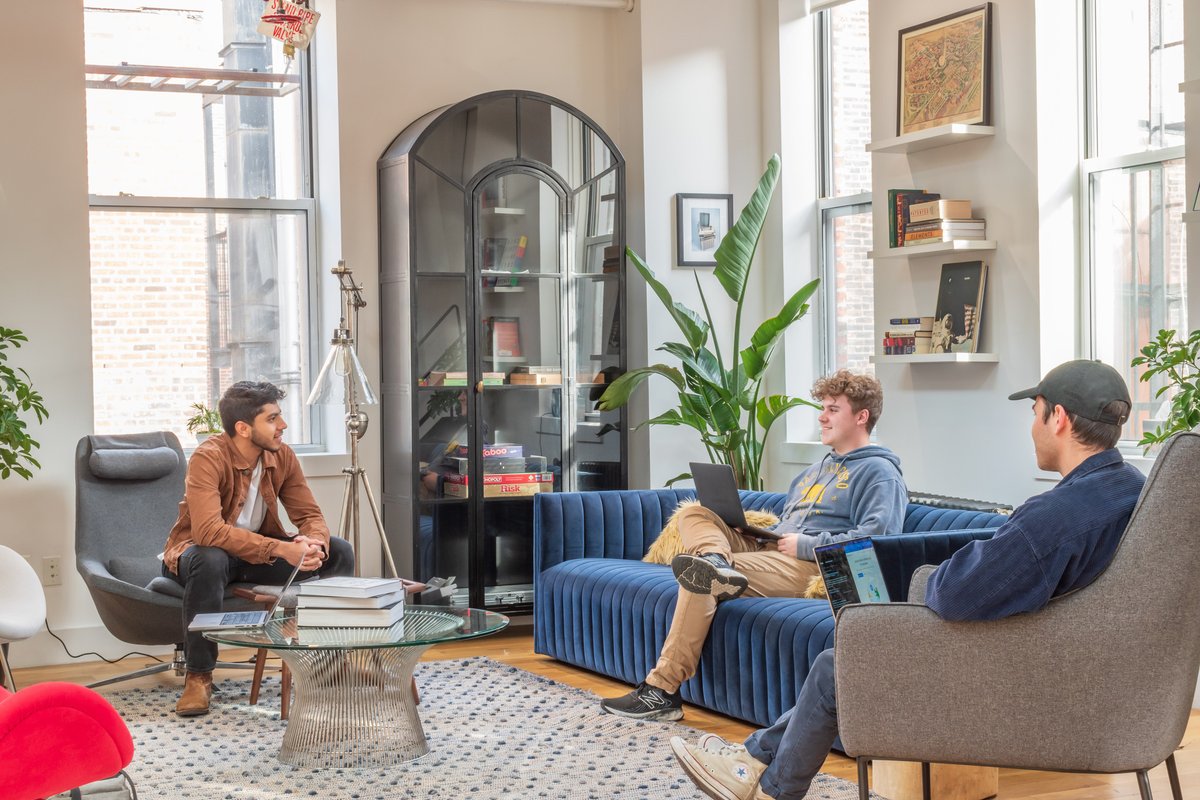 Excited to announce Contrary NYC 🗽, a 4000+ sq ft community space in the heart of Flatiron, NYC. 

We’re building the definitive beacon for the most brilliant NYC technologists, thinkers and tinkerers.