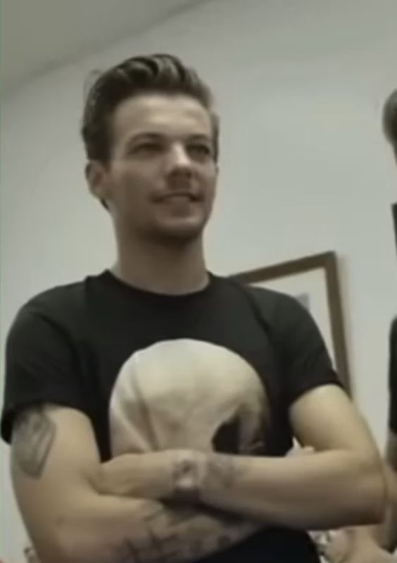 hourly prince louis (@hourlyprincelou) on Twitter photo 