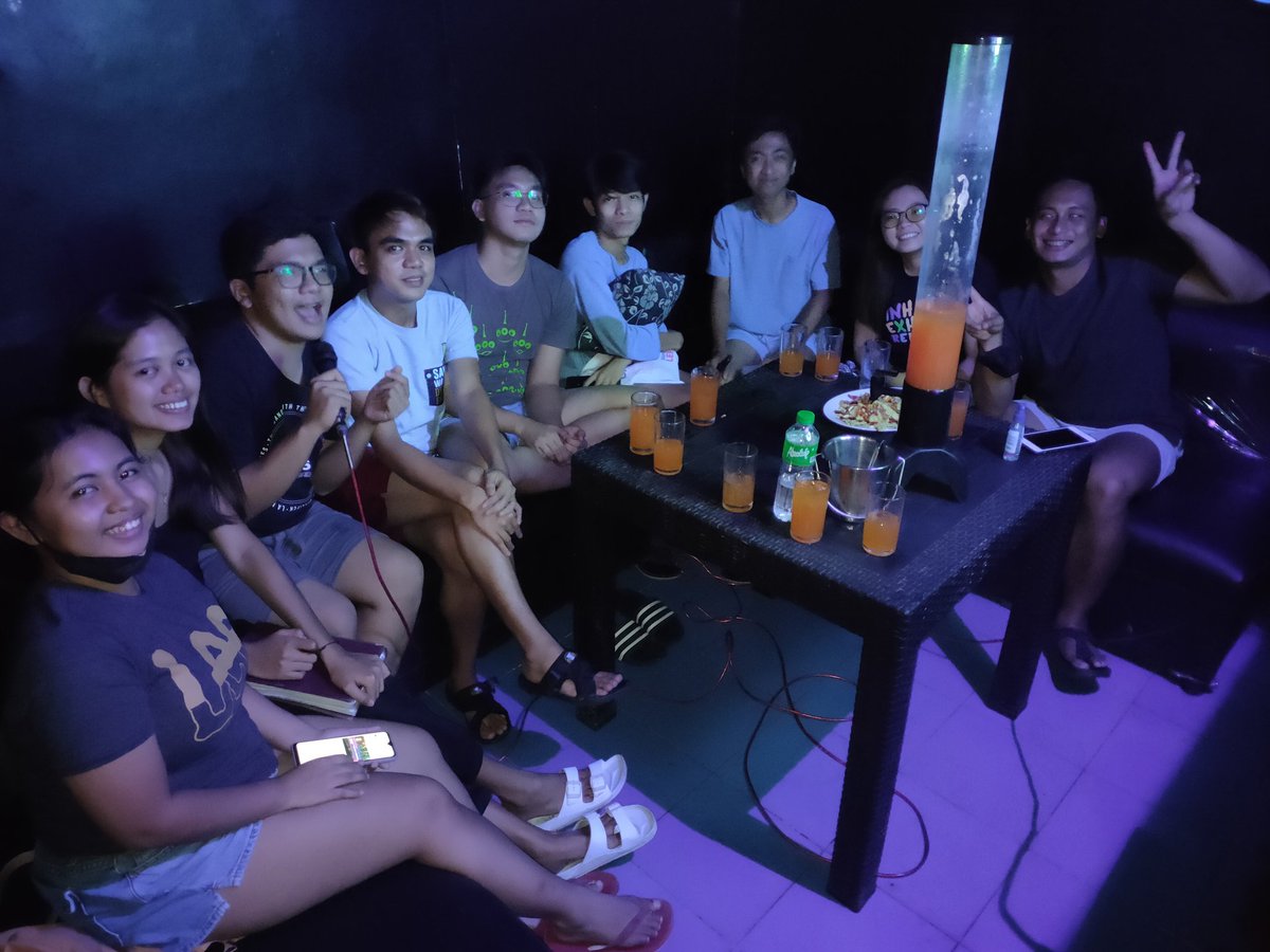 palakanation's tweet photo. JUST IN. Batch Rivets conduct their first face-to-face inuman session since pandemic started. Nine (9) members are reportedly participating in the event. | via @jj_solivio https://t.co/0T9pCnS6Bu