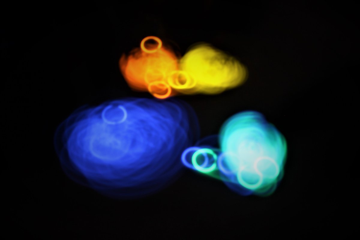 Huxlow_DT's tweet photo. Our new Year 9 Photographers are getting into Light Trail Images, they and Miss Knighton are very pleased with their experimentation @Huxlow 📸📷#GCSEPhotography 1/2 https://t.co/YLAqkAuyV1
