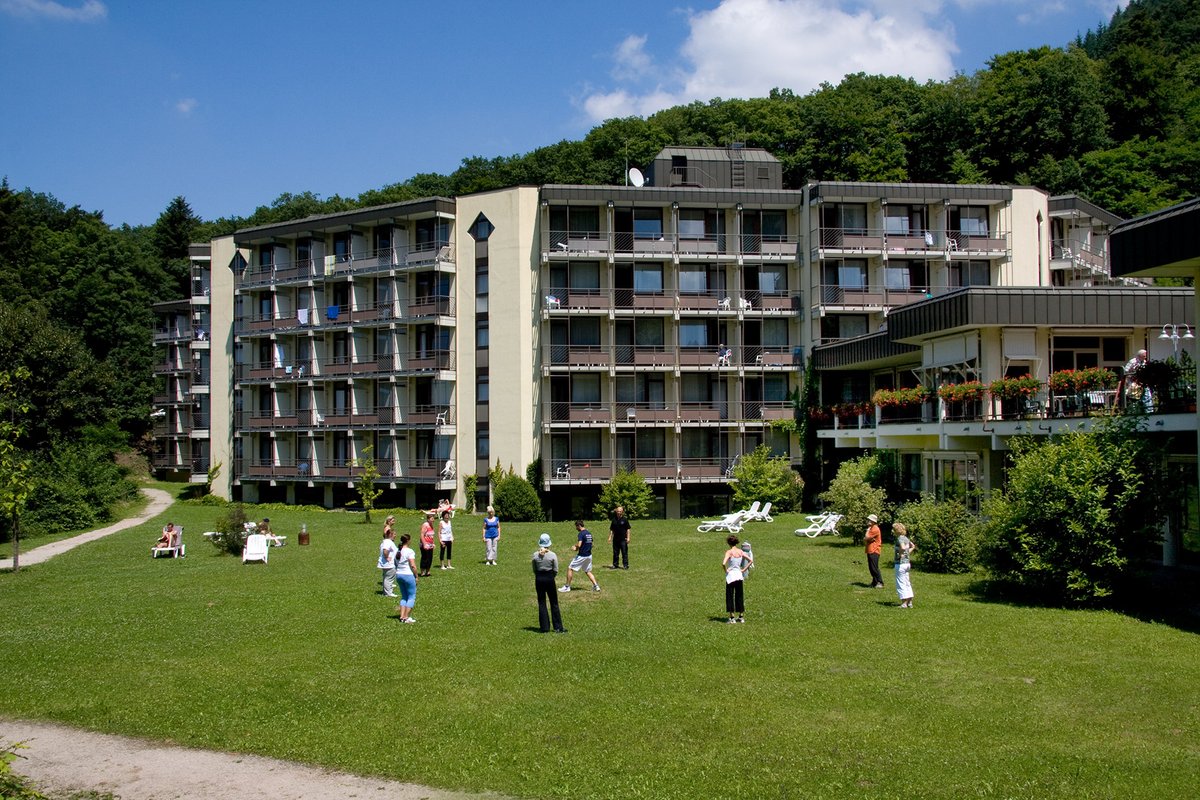 Ausgezeichnete „Top-Rehakliniken 2023“ - Breisgau-Klinik, Hausbaden und Markgräflerland-Klinik in der Spitzengruppe. 
Alle Infos hier: bit.ly/3SprIVN 
Bilder: © DR. SPANG Rehakliniken