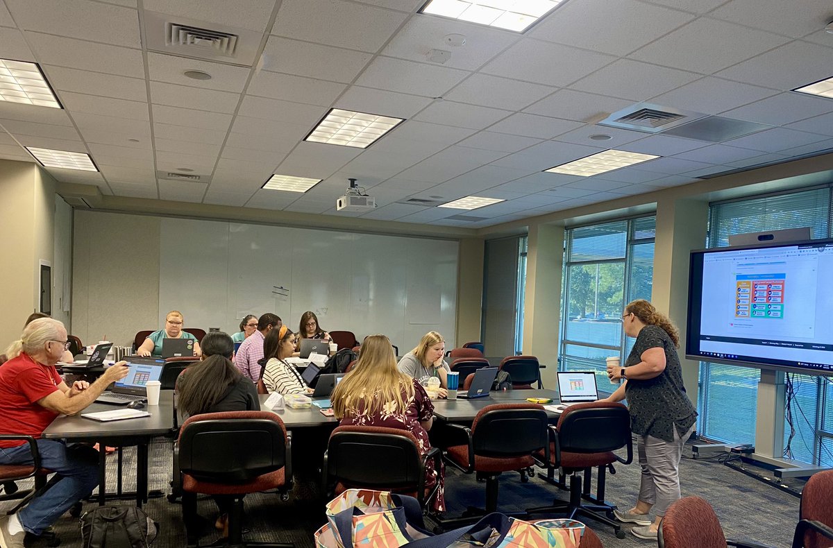 czorn2's tweet photo. #Kleinmath 6/7Adv teachers reviewing and improving supports to improve student learning with PC Melanie Walton! https://t.co/3qIS7LFdYm