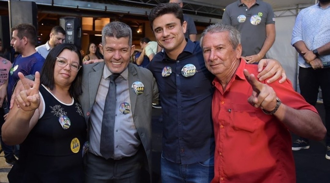 _delegadowaldir's tweet photo. Bom dia, meu povo! Faltam apenas três dias para Goiás inteiro digitar 4️⃣4️⃣4️⃣ na urna e eleger Delegado Waldir senador!

Olha como Luziânia estava bonita ontem. Muito obrigado pela recepção, prefeito @diegosorgatto. https://t.co/uNCBy81QLB