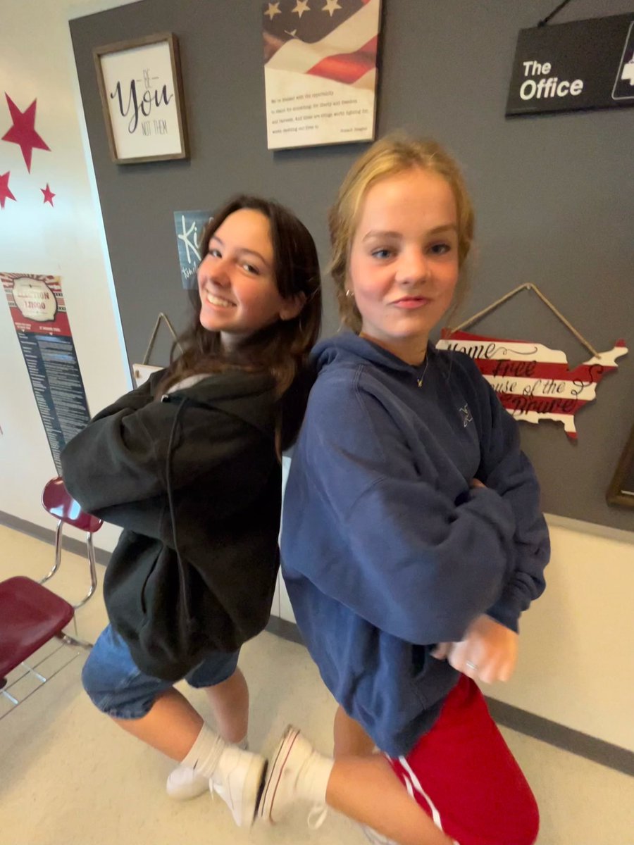 carolinek998's tweet image. #RCHSadamsandlerday @AdamSandler 😎😎