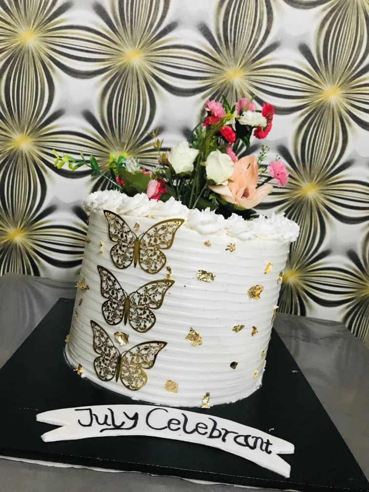PH_Pastry_Queen's tweet photo. Hello Guys, I’m Peace and I am a baker / pastry chef and sweetheart based in portharcourt.

I make yummy cakes, pastries, food trays, meals of all kinds and deliver in and around rivers, Bayelsa and environs. https://t.co/JAlg1j1eJi