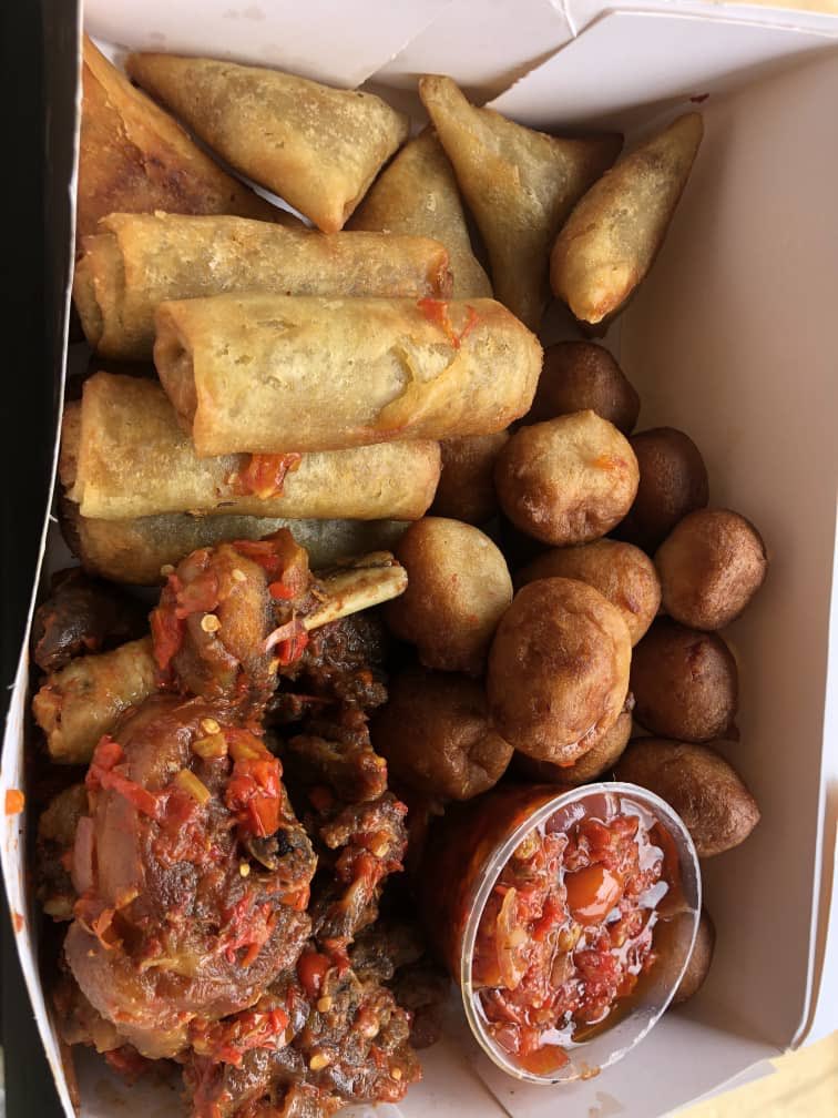 PH_Pastry_Queen's tweet photo. Hello Guys, I’m Peace and I am a baker / pastry chef and sweetheart based in portharcourt.

I make yummy cakes, pastries, food trays, meals of all kinds and deliver in and around rivers, Bayelsa and environs. https://t.co/JAlg1j1eJi