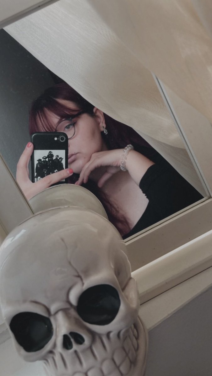 korenovels's tweet photo. Drop dead cute as fuck 💀 https://t.co/6fni1BMXy5
