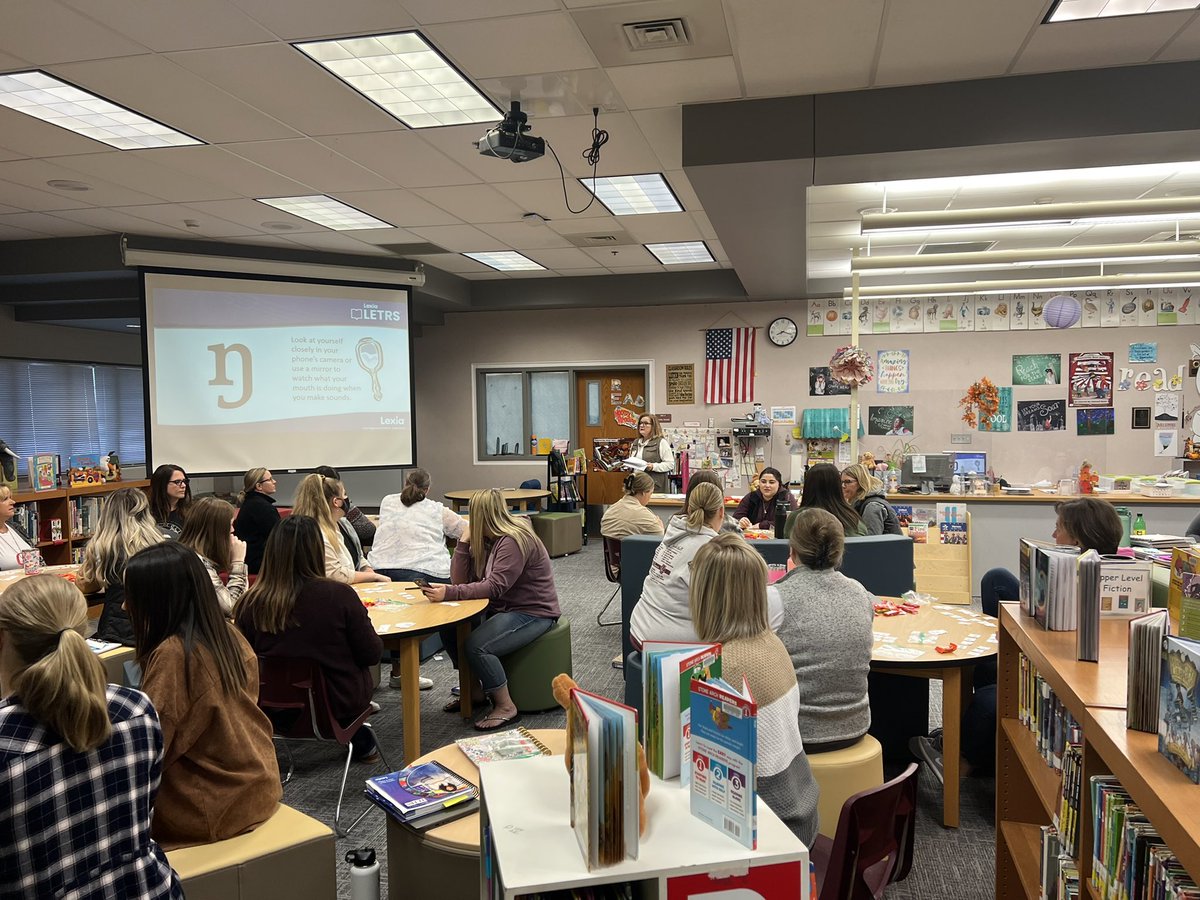 Our own <a href="/JakMidgarden/">Jackie Midgarden</a> leading LETRS professional development for our elementary educators today! 😎👏🏻
<a href="/rrvec/">RRVEC</a> <a href="/graftonps/">Grafton Schools</a>