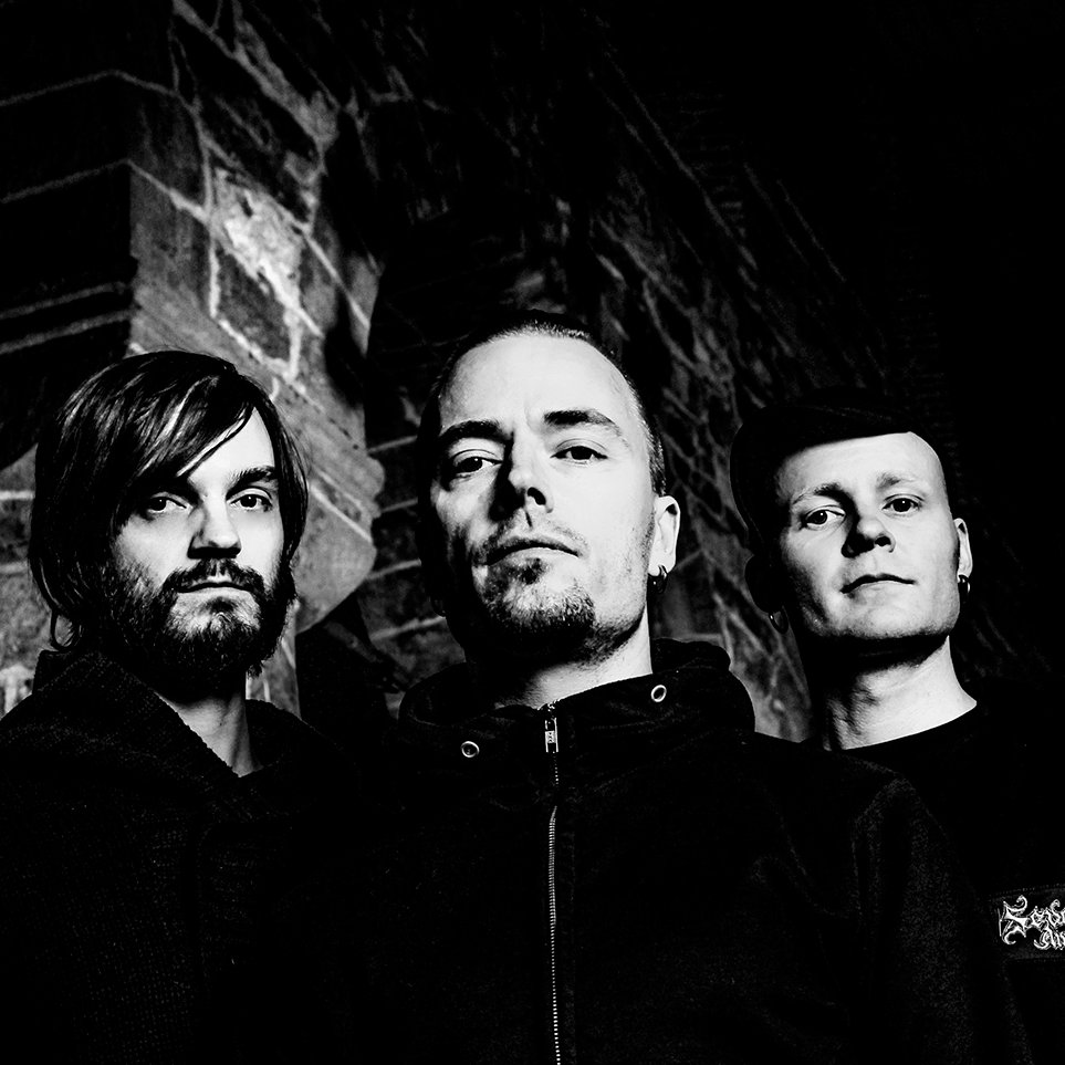 Bandas de metal más o menos injunables