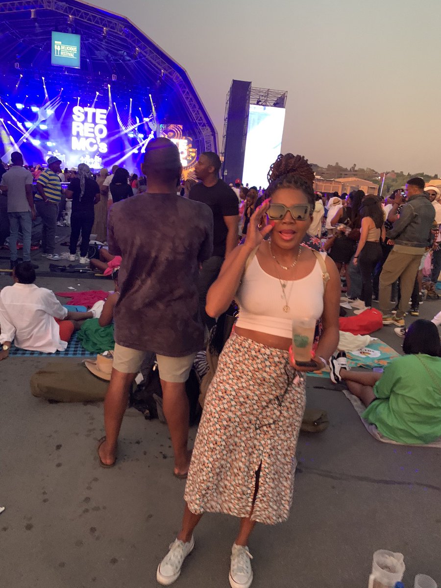Tsontsa_G's tweet photo. This cocktail jar at the DSTV Delicious ๐ญ #InfusionsMeetsDelicious activation this past weekend? @SmirnoffSA you guys snapped ๐ค๐ผ https://t.co/SQulgG5tSX