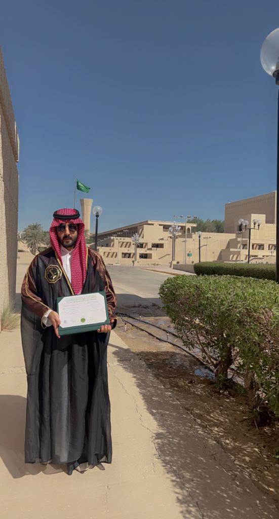 Talal_alhamid's tweet photo. بفضل من الله وتوفيقه ، حصل اليوم اخي المهندس صلال على شهادة الماجستير في إدارة المشاريع من جامعة الملك فهد للبترول والمعادن . https://t.co/sg1jcoP5UK