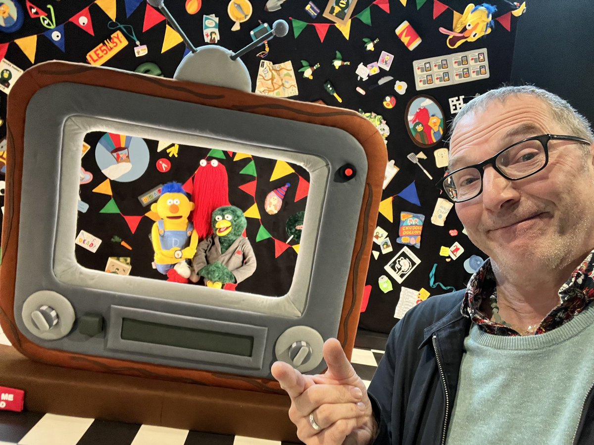Smithyshere's tweet photo. Tuning in to @ClementineDoll1βs favourite new @Channel4 @All4 show #DontHugMeImSacred after special @BFI preview screening #redguy #yellowguy #duckybhai @BeckyBocka, @japelling #BakerTerry @yesjames #HugoDonkin @CharliesPerkins @DickFiddy #DHMIS https://t.co/N0NAN9kW9k