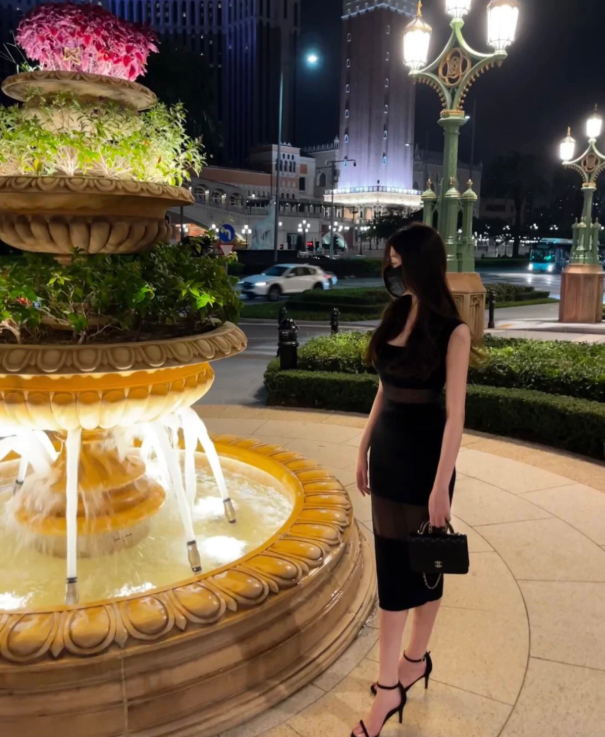 nuonuodda's tweet photo. One to one video
#射脚  #脚丫  #1对1 #深喉 https://t.co/FsA33lU3cQ