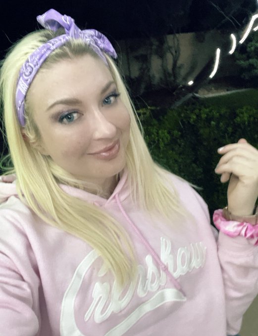 TW Pornstars - ♚ Leya Falcon♠. Pictures and videos from Twitter.