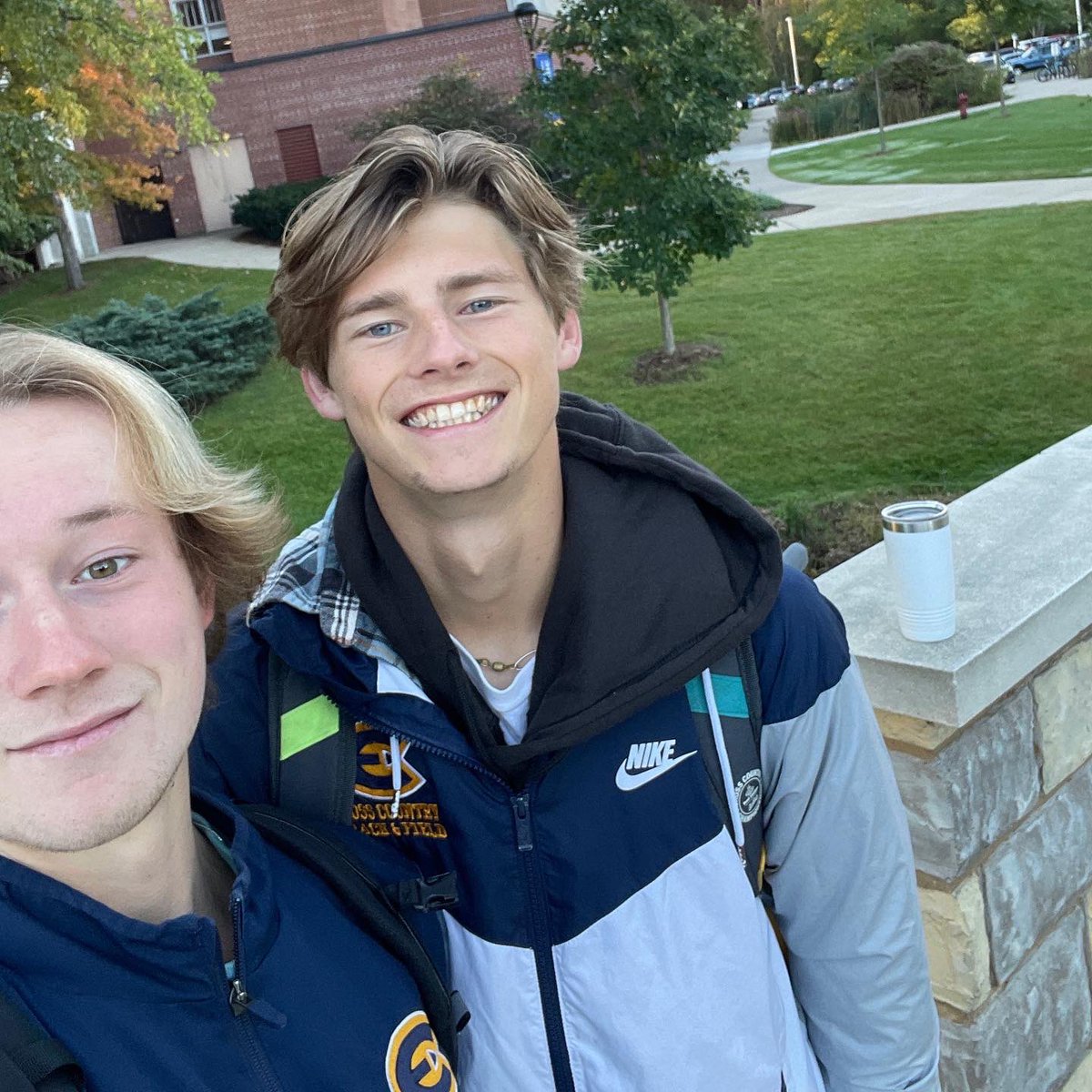UWECblugolds's tweet photo. Even more smiles! 😊 #RollGolds
@uwectrack @UWECBaseball @UWECSoftball @uwecCC https://t.co/MnBfLVfe8a