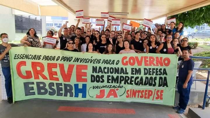 Sintsep_SE's tweet photo. Mais um dia de #greve dos trabalhadores Empresa Brasileira de Serviços Hospitalares @Ebserh_Gov  em Aracaju como apoio da @condsef @condsef  e mediação do @TST_Oficial  29 de setembro de 2022... https://t.co/XbyqFgQHnY