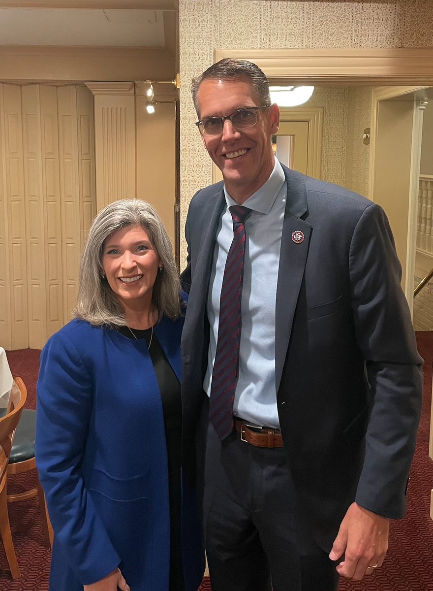 MainStreetGOP's tweet photo. #TeamMainStreet is well represented in the great state of Iowa! Thank you to @RepFeenstra & @SenJoniErnst for joining us this morning to discuss the pressing issues facing Main Streets across America. https://t.co/UJ5CmdsZjo