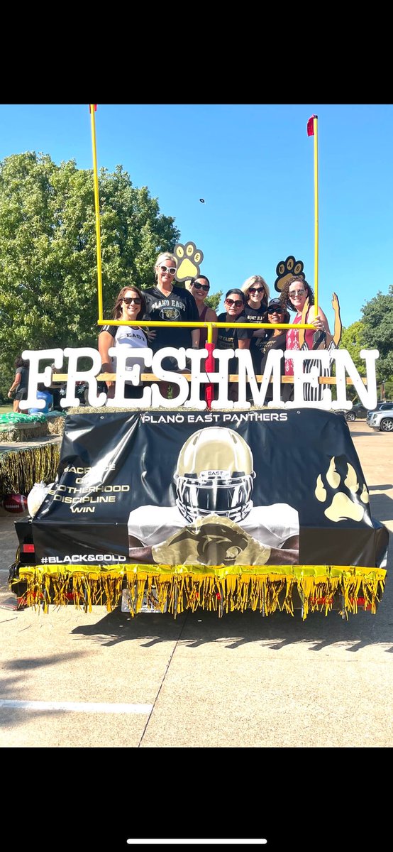 McMillenHigh's tweet photo. McMillen 9th grade football HOCO parade! @PISDAthDept https://t.co/6BznXS6WhV