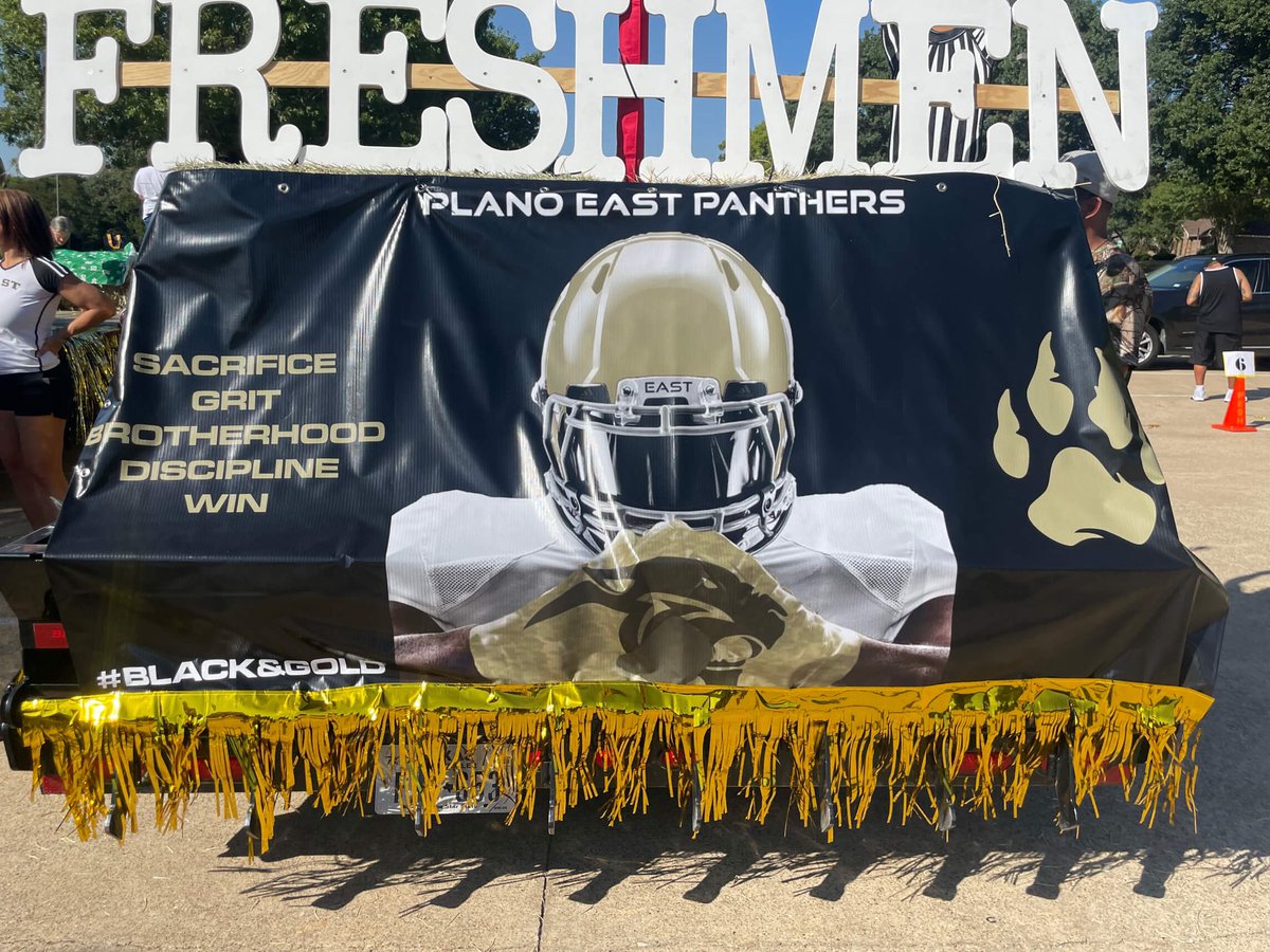 McMillenHigh's tweet photo. McMillen 9th grade football HOCO parade! @PISDAthDept https://t.co/6BznXS6WhV