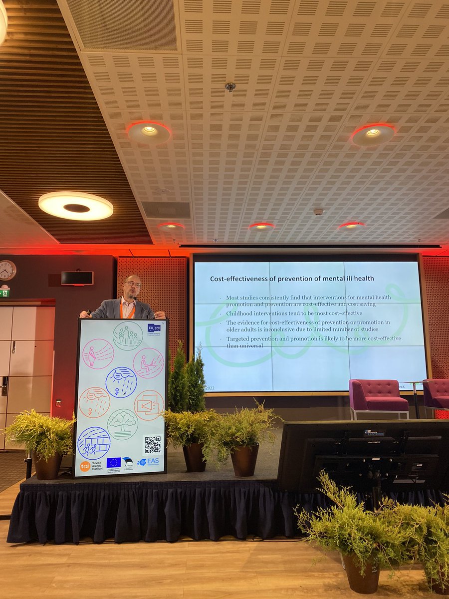 Kristian Wahlbeck of <a href="/mielenterveys/">MIELI Suomen Mielenterveys ry</a> demonstrating the variation in the cost-effectiveness of #Mentalhealth #prevention programmes across different population group. <a href="/euspr/">EUSPR</a> #preventionscience