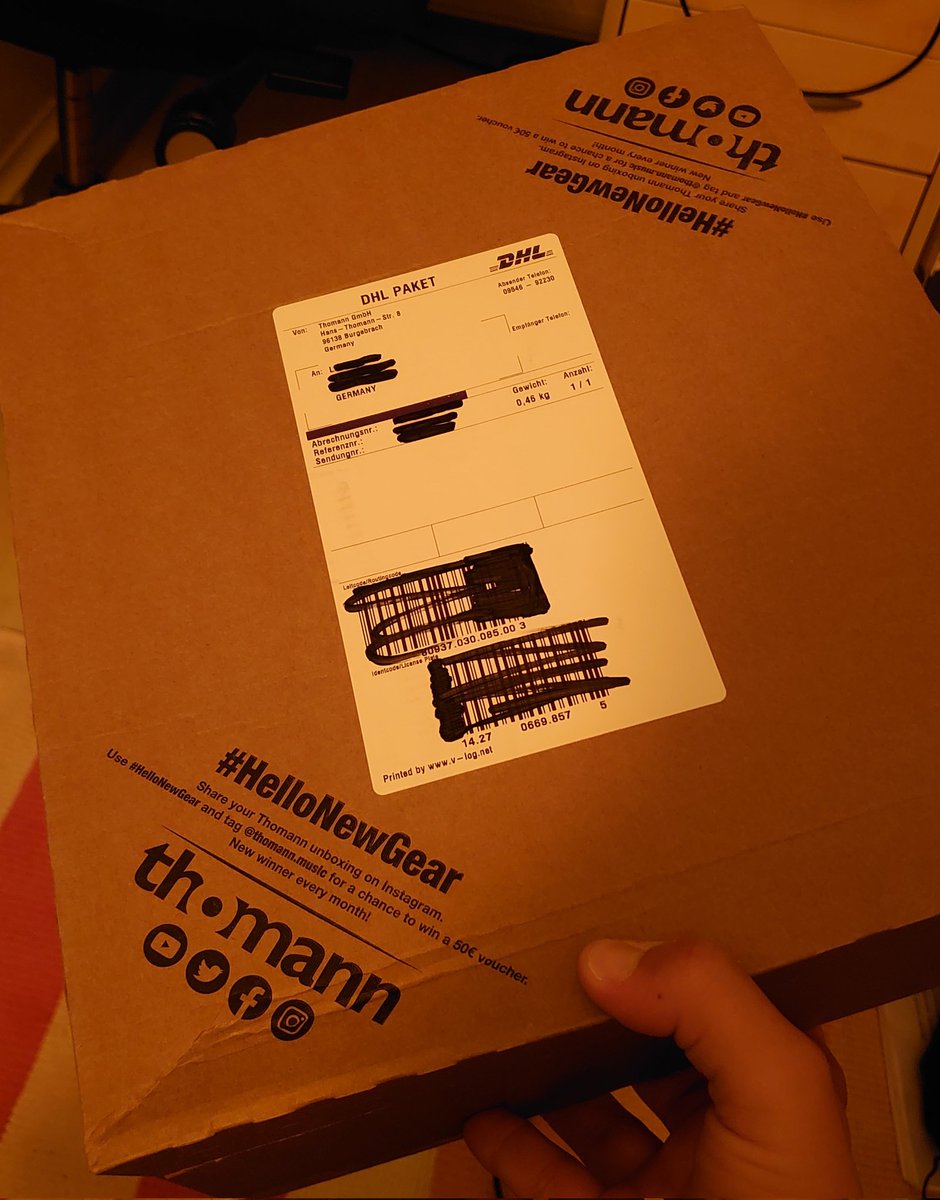 WerWolfIsBack's tweet photo. Look who sent me a package
@thomann
#HelloNewGear https://t.co/4RJNJyWU2i