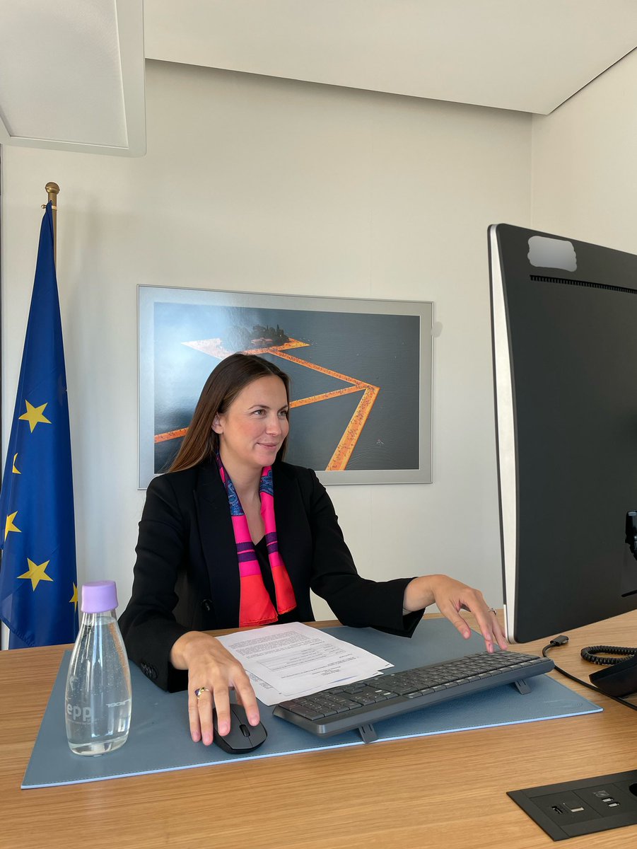 EvaMaydell's tweet photo. Listen to my interview with @tomdsingleton on #AI Liability on @bbcworldservice tomorrow morning 9 BST//10 CET 

👉 https://t.co/OnfAf1lqEt https://t.co/CRm0i3s6Y1