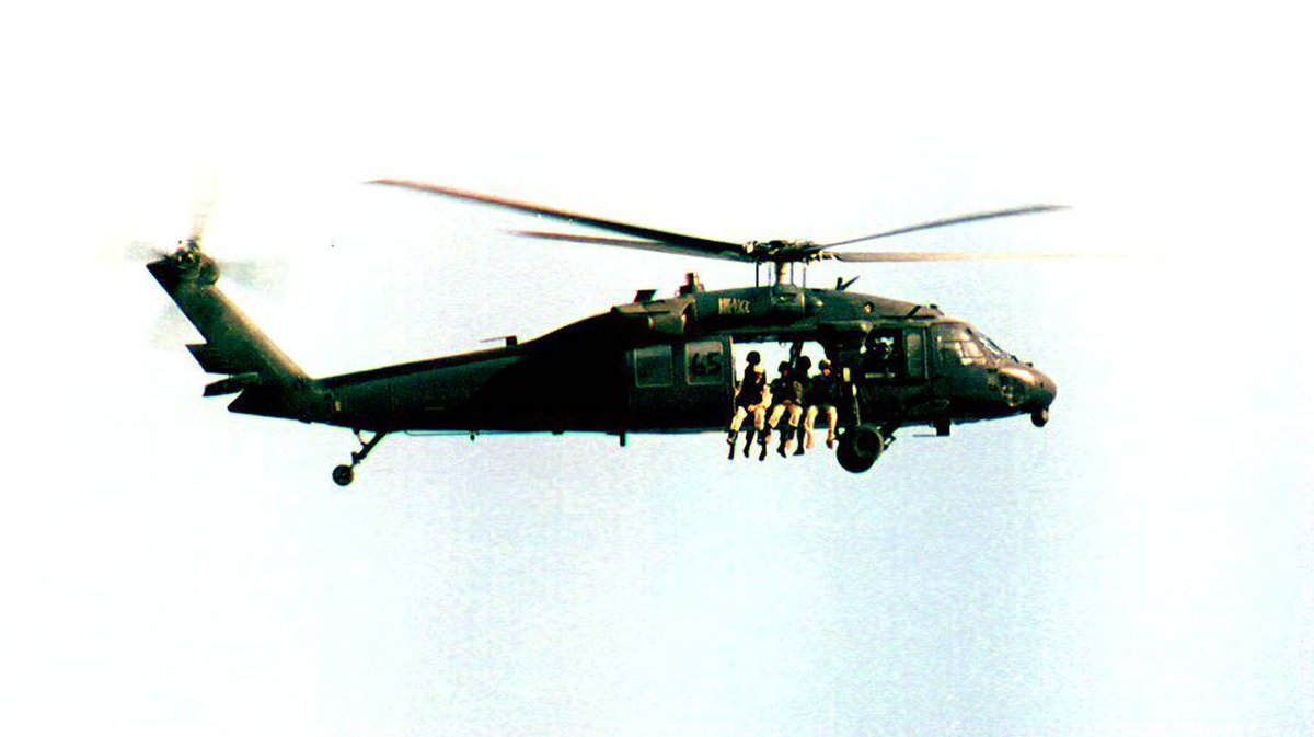 #ThrowbackThursday

A U.S. Black Hawk helicopter with U.S. troops in Mogadishu, Somalia, Sept. 2, 1993. (Alexander Joe/AFP/Getty Images)

#BattleOfMogadishu #OperationGothicSerpent #ArmyHistory