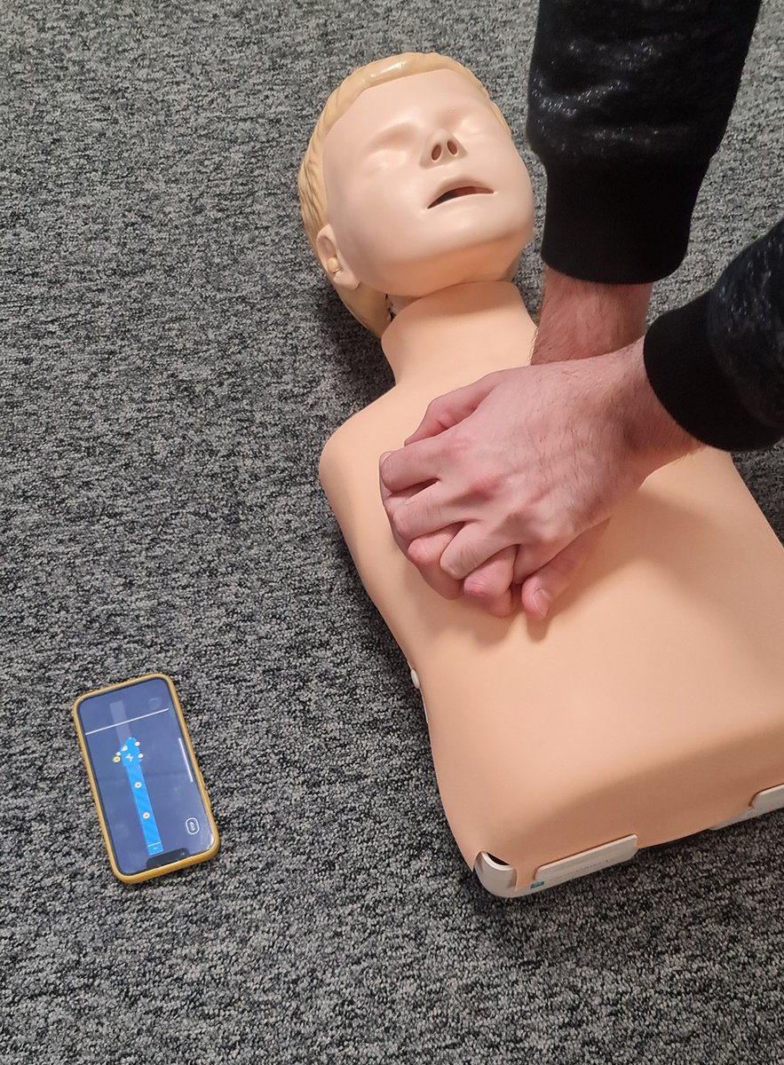 Qualsafe's tweet photo. It’s competition time at the Qualsafe headquarters! 🏆
We’re testing our CPR skills with the Laerdal QCPR Training app used alongside our new Qualsafe Lifesize AED Trainer – in recognition of World Heart Day 2022.
#WorldHeartDay2022 #QualsafeShop #AEDtrainers #firstaidtraining https://t.co/60Fnd73ouT