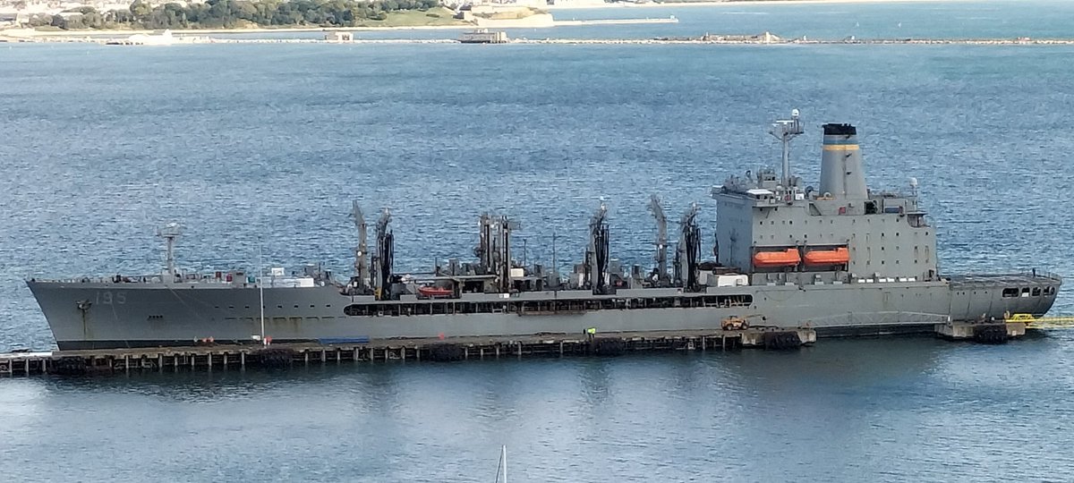 AytonJustyn's tweet photo. 🇺🇸 Usns Leroy Grumman 🇺🇸 in portland port on Thursday 29th September 2022. #Usnsleroygrumman #PortlandDorset #portlandport @portland_port https://t.co/k9PLshqN0z