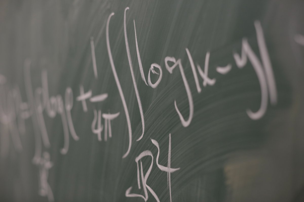 Imperial Sciences (@imperialsci) on Twitter photo Next up: maths
➡️ Dr Thomas Cass: Unparameterised paths: signatures, rough paths & the mathematics of multimodal data
➡️ Efthymios Costa: Clustering mixed-type data: which method to choose?
Find out more about research <a href="/ImperialMaths/">Imperial_Maths</a> <a href="/Imperial_Stats/">Imperial Statistics Section</a>: imperial.ac.uk/mathematics/ Next up: maths
➡️ Dr Thomas Cass: Unparameterised paths: signatures, rough paths & the mathematics of multimodal data
➡️ Efthymios Costa: Clustering mixed-type data: which method to choose?
Find out more about research <a href="/ImperialMaths/">Imperial_Maths</a> <a href="/Imperial_Stats/">Imperial Statistics Section</a>: imperial.ac.uk/mathematics/