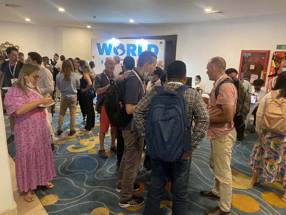 WLeish7's tweet photo. Looking forward for the next WorldLeish!😍 https://t.co/0mOTmPkF1d