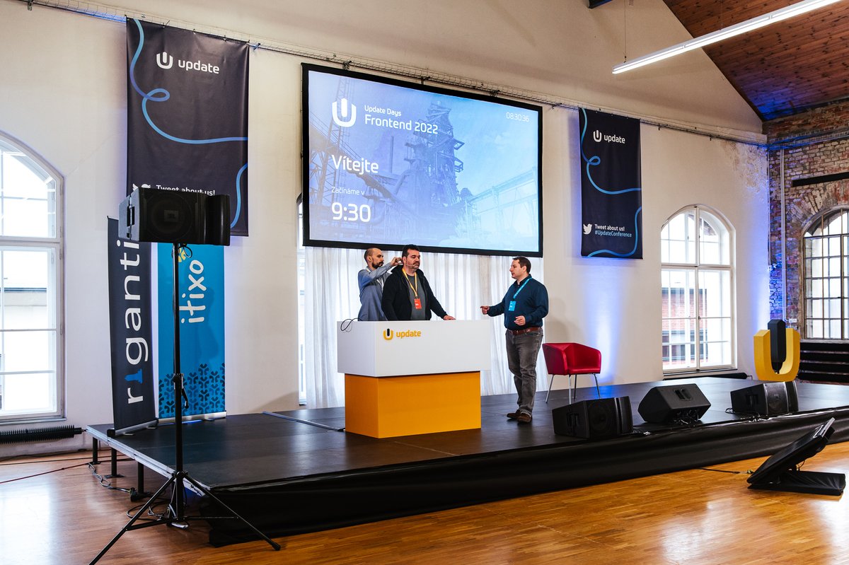 update_conf's tweet photo. Konference Update Days: Frontend 2022 nám skvěle začala. Jako to dnes vypadá v Brick Housu🧱? Před první přednáškou je dobré začít bohatou snídaní. 🥐 @riganti @itixocz #frontend #UpdateDays #updateconference #DotVVM https://t.co/TRL3FS3MM6