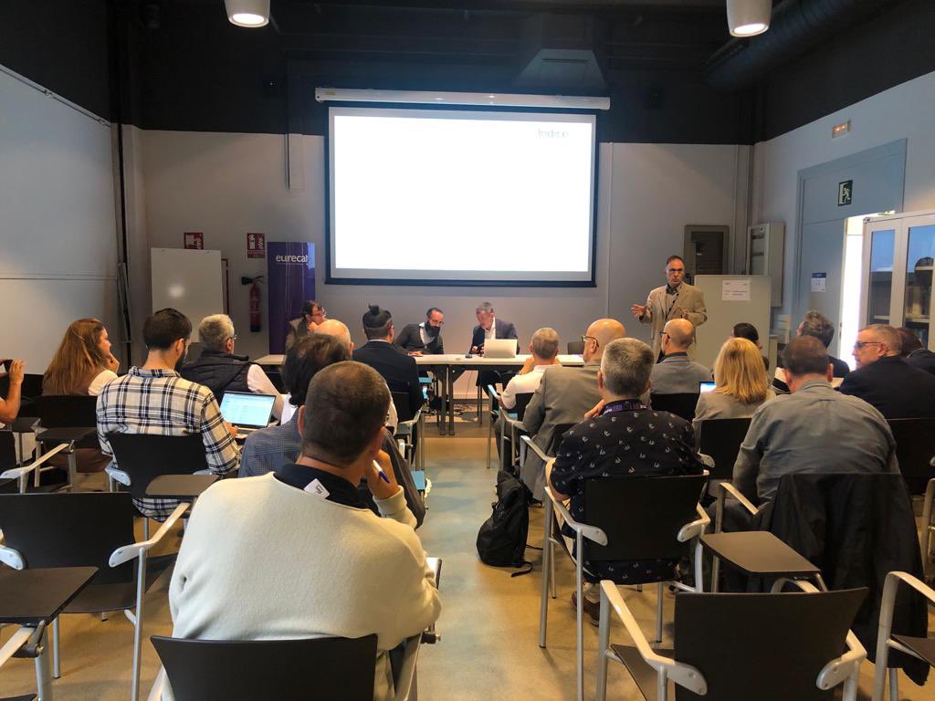 CIACnews's tweet photo. Avui estem a @Eurecat_news amb el Grup de Treball Interclúster per l’Electromobilitat (CIAC-CEEC). 

Un dels principals objectius del grup és esdevenir un ens de referència per a desenvolupar i impulsar la mobilitat elèctrica a Catalunya. https://t.co/loD4kZgmvx