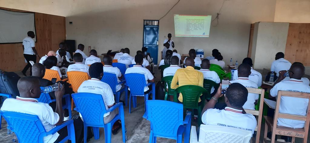 cnjbdi's tweet photo. Les activités ont debuté par une présentat° génerale du @cnjbdi par @DrIngabire, président du @cnjbdi. Il a insisté sur le rôle et les miss° @cnjbdi . Les participants en ont profité pour donner des recommendat° quant à l'organisat° et la mise en oeuvre des activités du @cnjbdi. https://t.co/0lWx741aDq