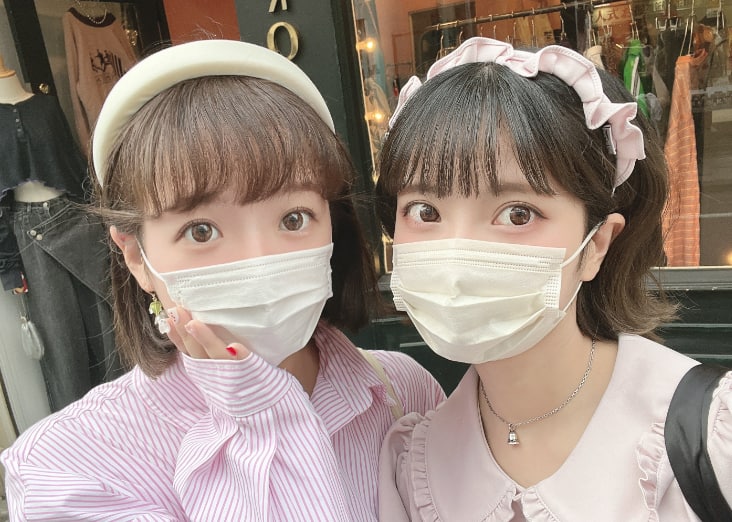 Aadson23's tweet photo. 今日は楽しくお姉さんと下北沢に行ってきました。量産型女子になりました!😅 https://t.co/7Ge9tbt4w3