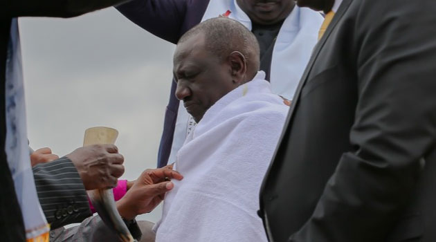 omogi_alex's tweet photo. Ruto's regime is over doing and over politicizing religion. This is a big RED FLAG and might be the downfall of his regime.
#rutocabinet Chapter 6 https://t.co/UfUEhntgVW