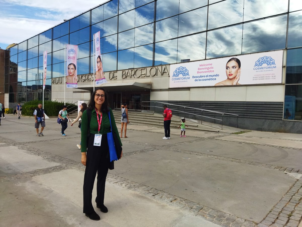 Inclitaseaweed1's tweet photo. Adriana Guerreiro, the Product Development Technician at Ínclita Seaweed Solutions, presented the company at the conference "Innovation in Portugal " at the event Cosmetorium 2022 in Barcelona. https://t.co/6qnWO1JFjj