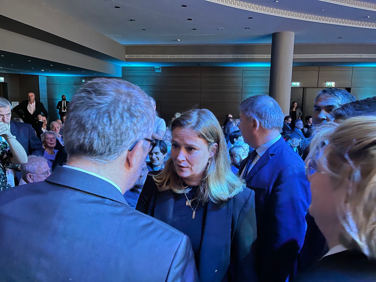 L’UNEC participe aux rencontres de l’U2P « France 2030, le pari de la proximité ». La coiffure est un moteur de l’économie de proximité et a son rôle à jouer. Olivia Grégoire, Ministre déléguée chargée des PME, du Commerce, de l’Artisanat est venue témoigner son soutient.